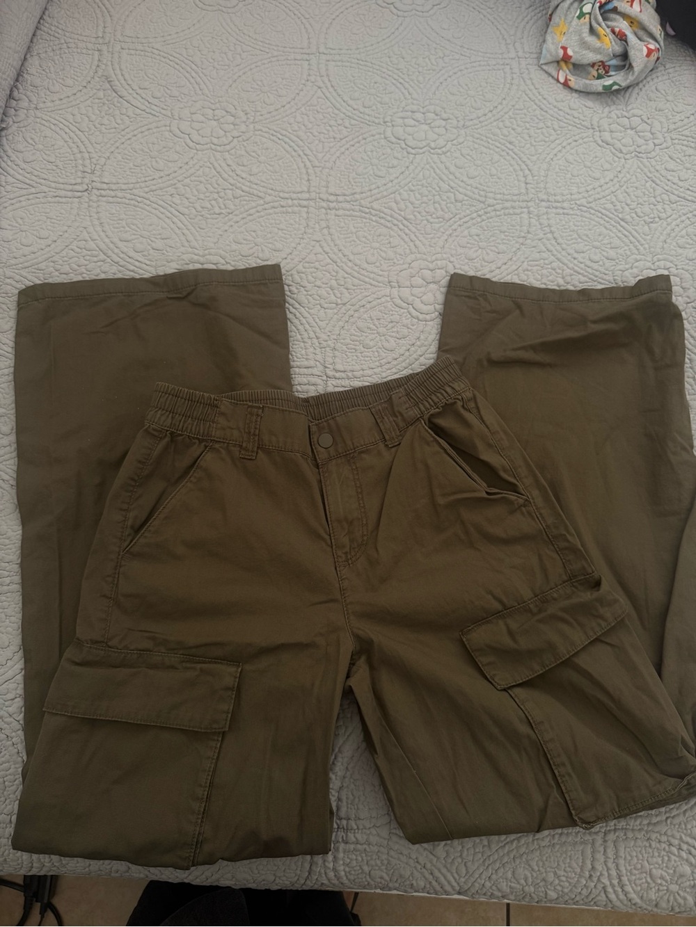 H&M Wide-Leg Cargo Pants - Olive